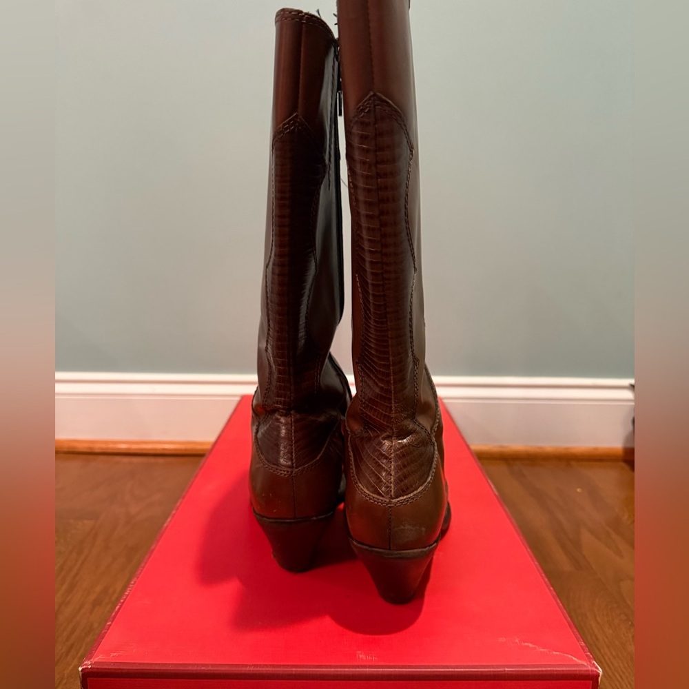 Luxurious Brown Leather Cowboy Boots - Picture 3 of 8